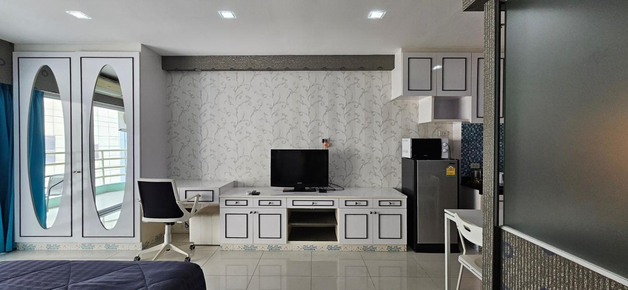Condo Express View Talay 6 Pattaya Exterior foto