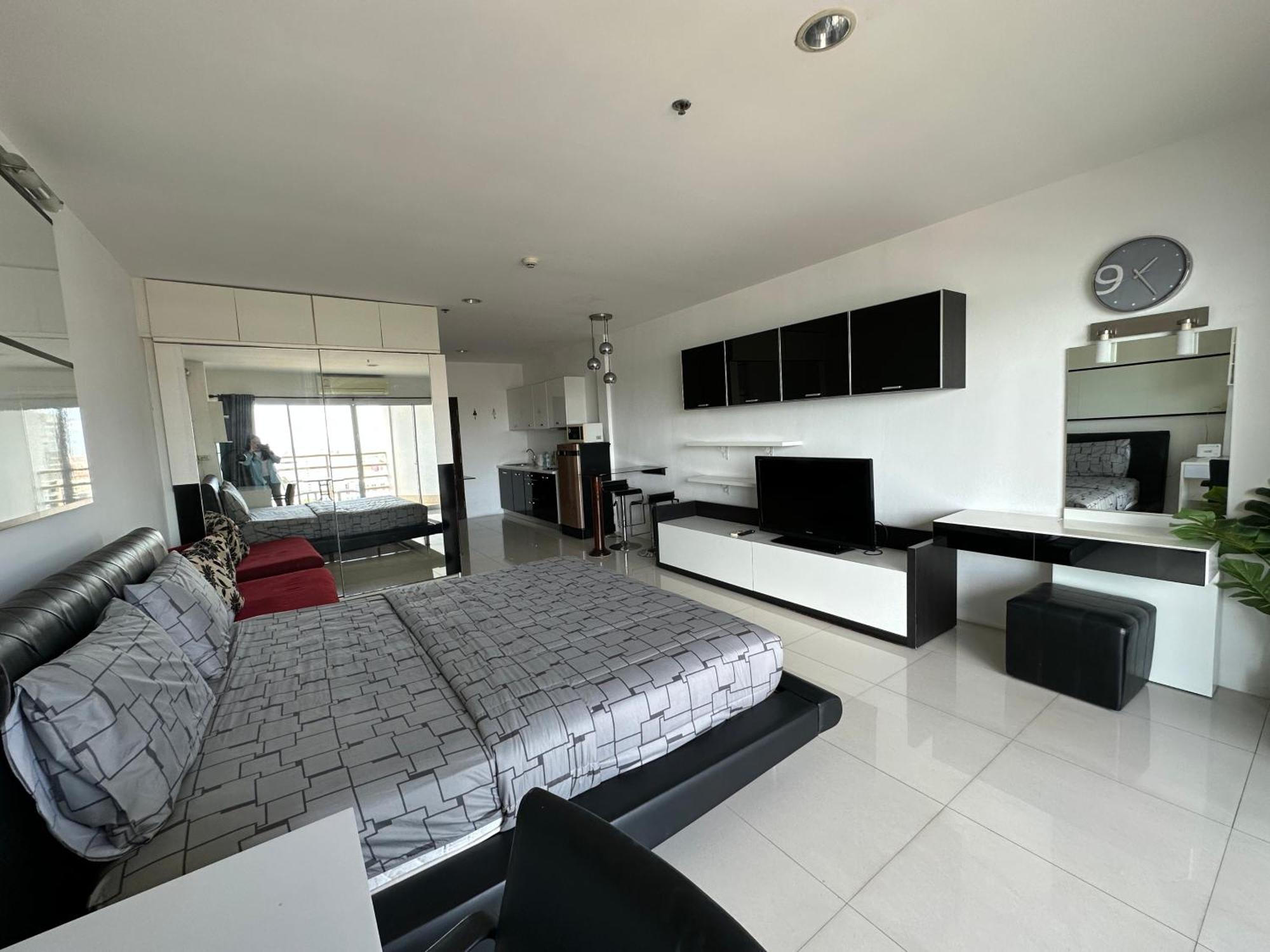 Condo Express View Talay 6 Pattaya Exterior foto